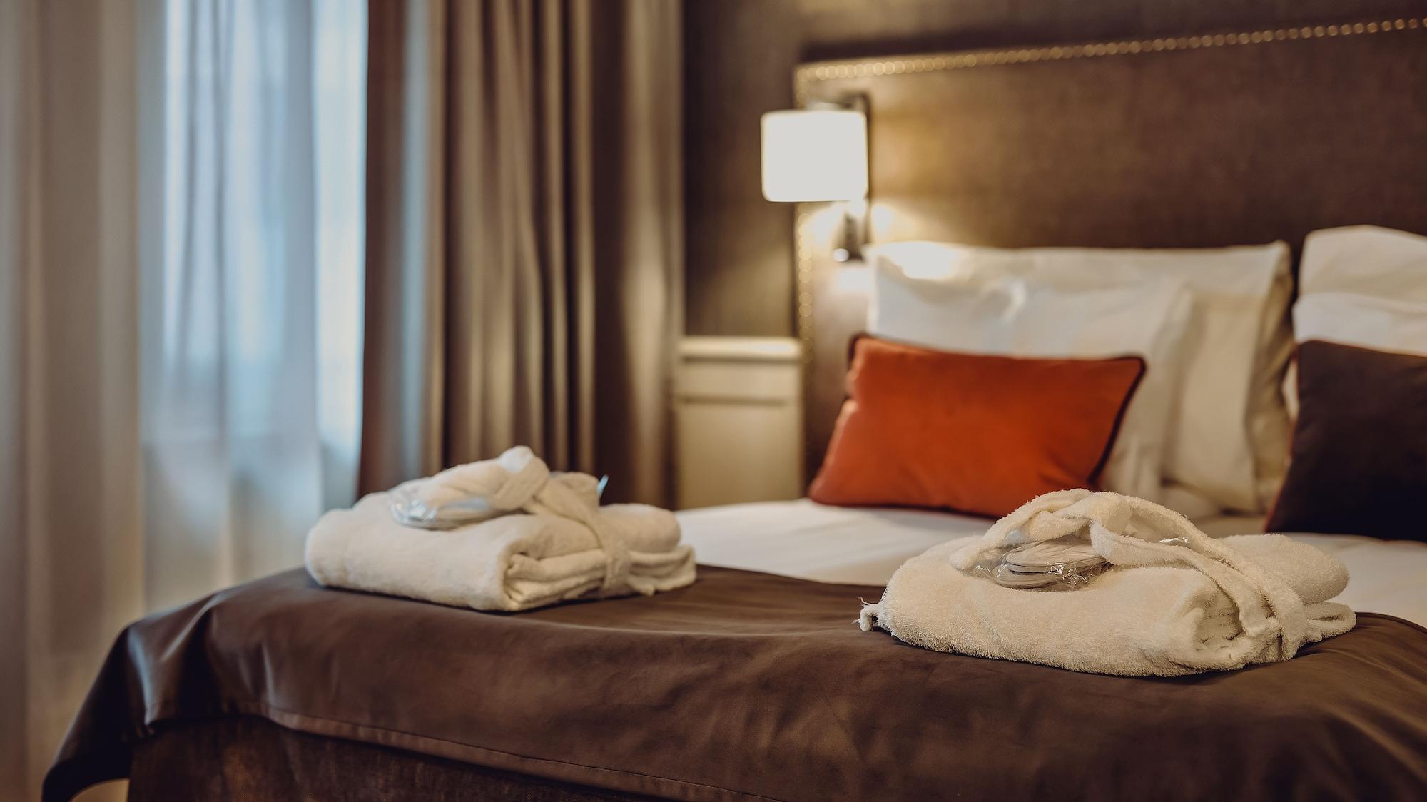 Home Hotel Grand Μπόντο Εξωτερικό φωτογραφία